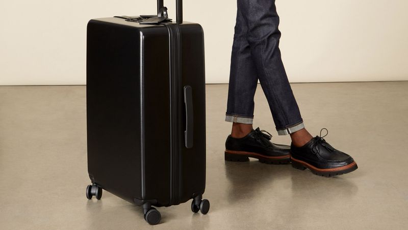NOVI Smart Luggage