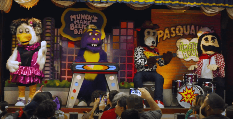 Chuck E. Cheese's: The Original Animatronic Band Experience