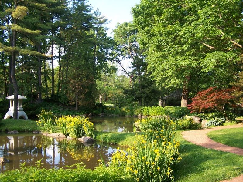Geneva, Illinois - Fox River Charm and Japanese Garden Serenity