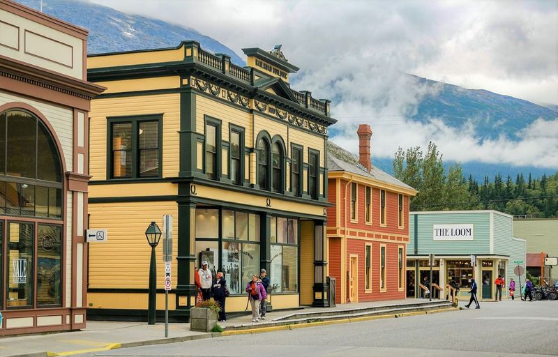 Skagway, Alaska: Northern Lights and Mountain Majesty