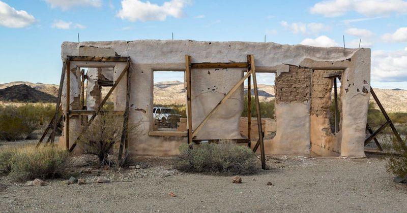 Swansea (between Wickenburg & Parker, BLM land)