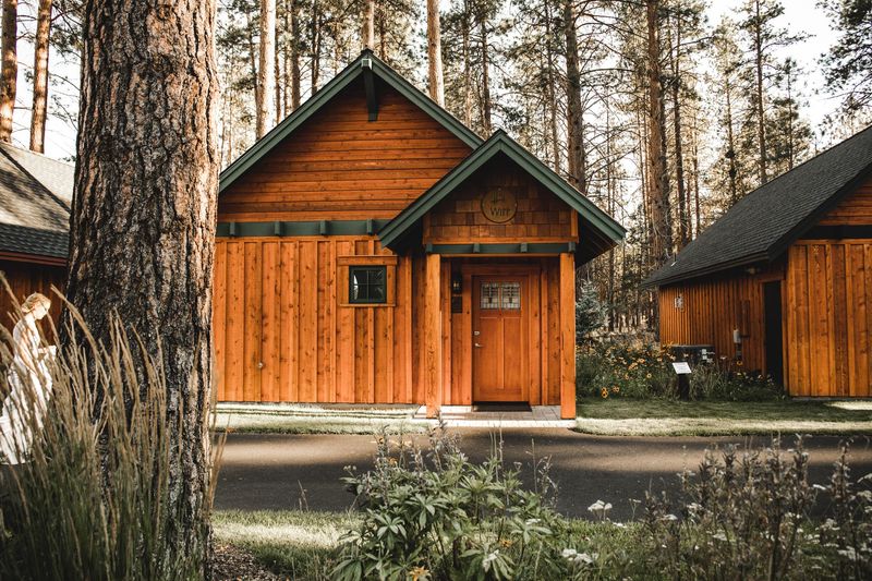 FivePine Lodge Cabins, Deschutes National Forest