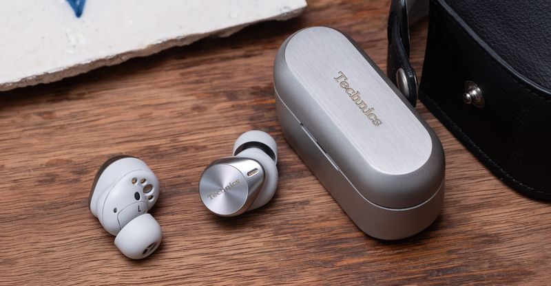 Technics EAH-AZ80 — best for juggling multiple devices