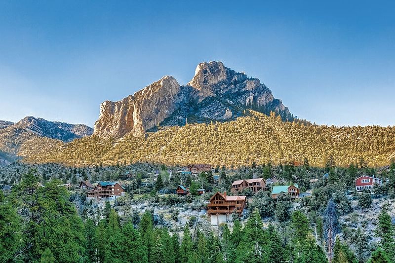 Mount Charleston / Spring Mountains NRA (≈45–60 mins northwest)