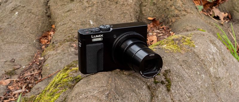Panasonic Lumix ZS99 / TZ99 — long travel zoom on a budget