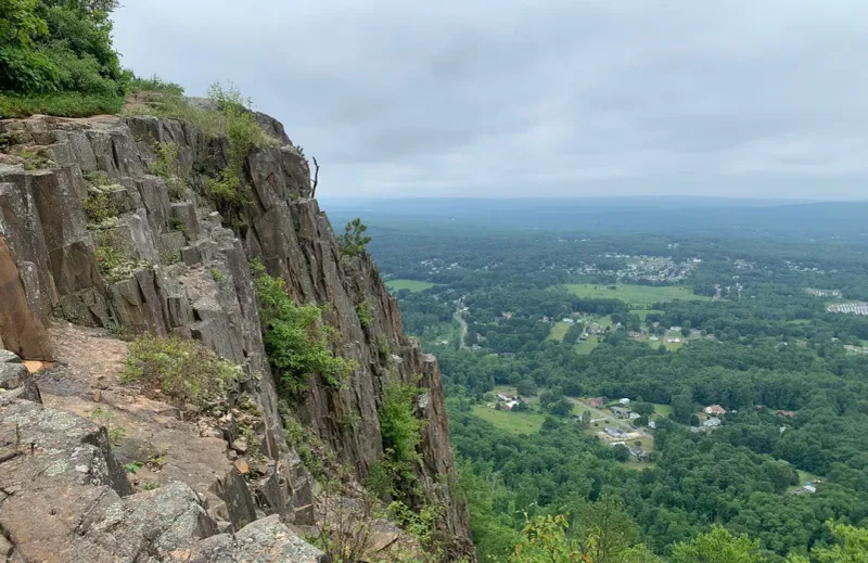 Mount Tom State Reservation - Panoramic Valley Views