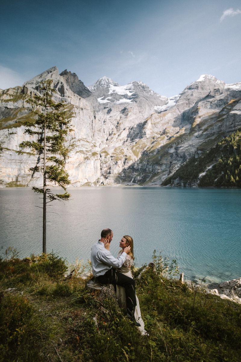 Oeschinensee – Alpine Lake Paradise