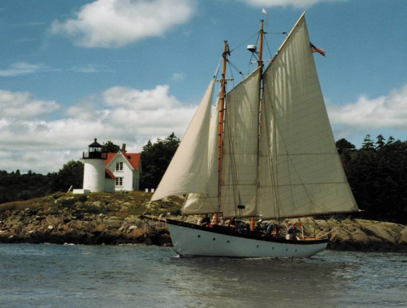 Camden, Maine: Sailing Heritage on a Perfect Harbor