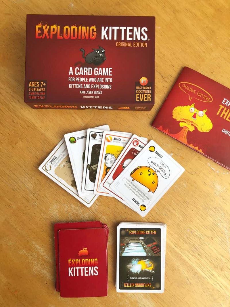 Exploding Kittens Travel Edition