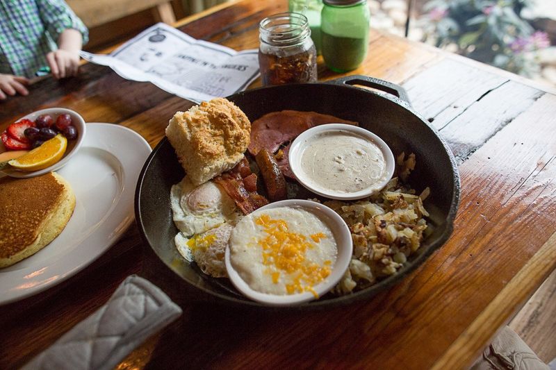 Crockett’s Breakfast Camp