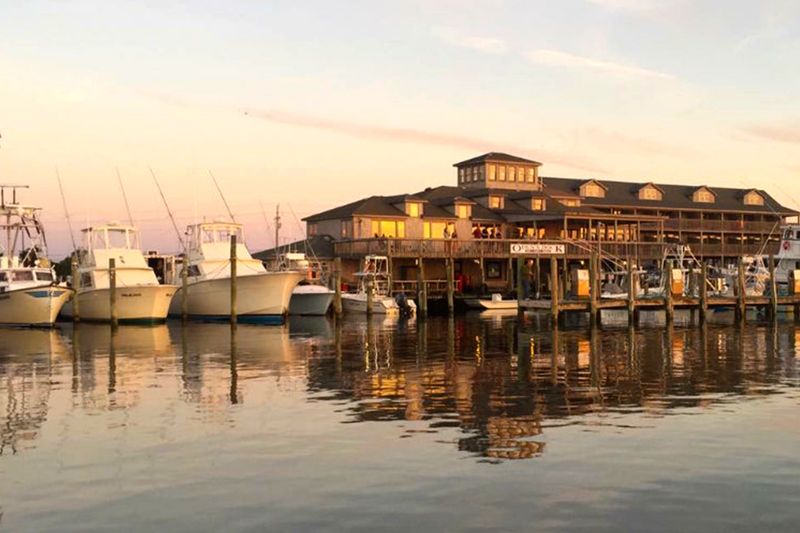 Breakwater Restaurant (Hatteras Island)