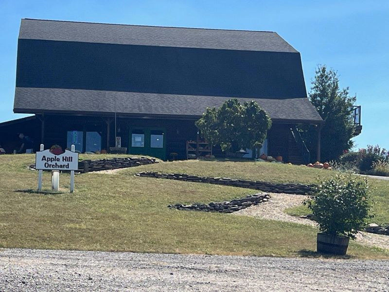 Ditzler Orchard Bake Shop (Rosedale)