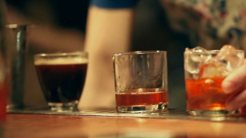 The Drink Spiking Scam (Common in Nightlife Areas)