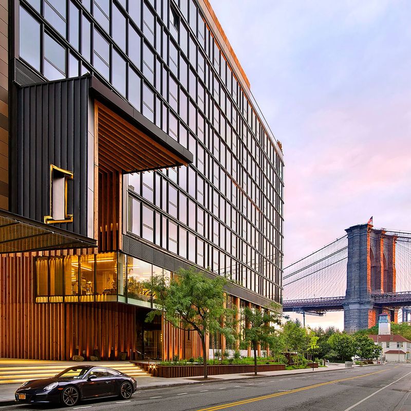 1 Hotel Brooklyn Bridge (Brooklyn Heights)