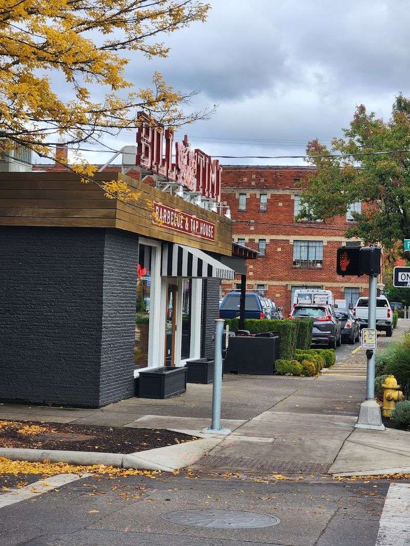 Bill & Tim’s Barbeque & Tap House (Eugene)