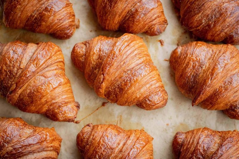 Croissant (Paris & Beyond)