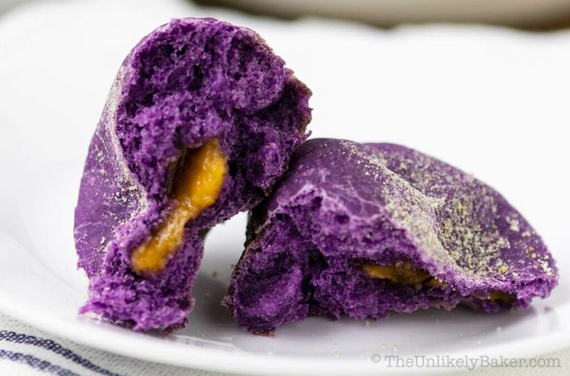 Pandesal with Cheese or Ube