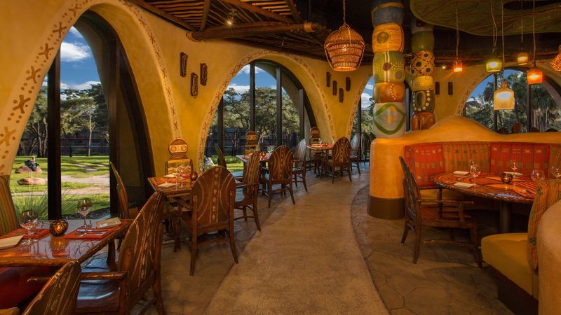 Sanaa: Wilderness Views with African-Inspired Cuisine