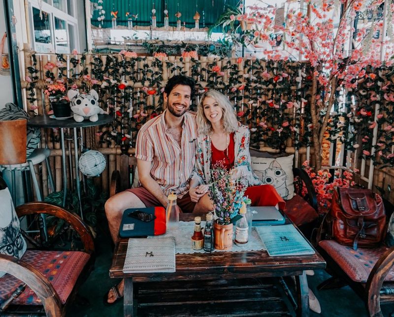 Thriving Expat Communities