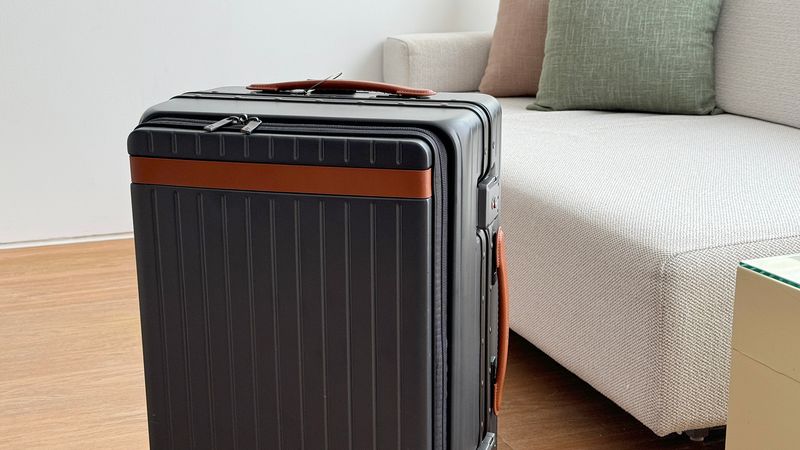 Carl Friedrik Carry-On X: European Craftsmanship Meets Modern Design