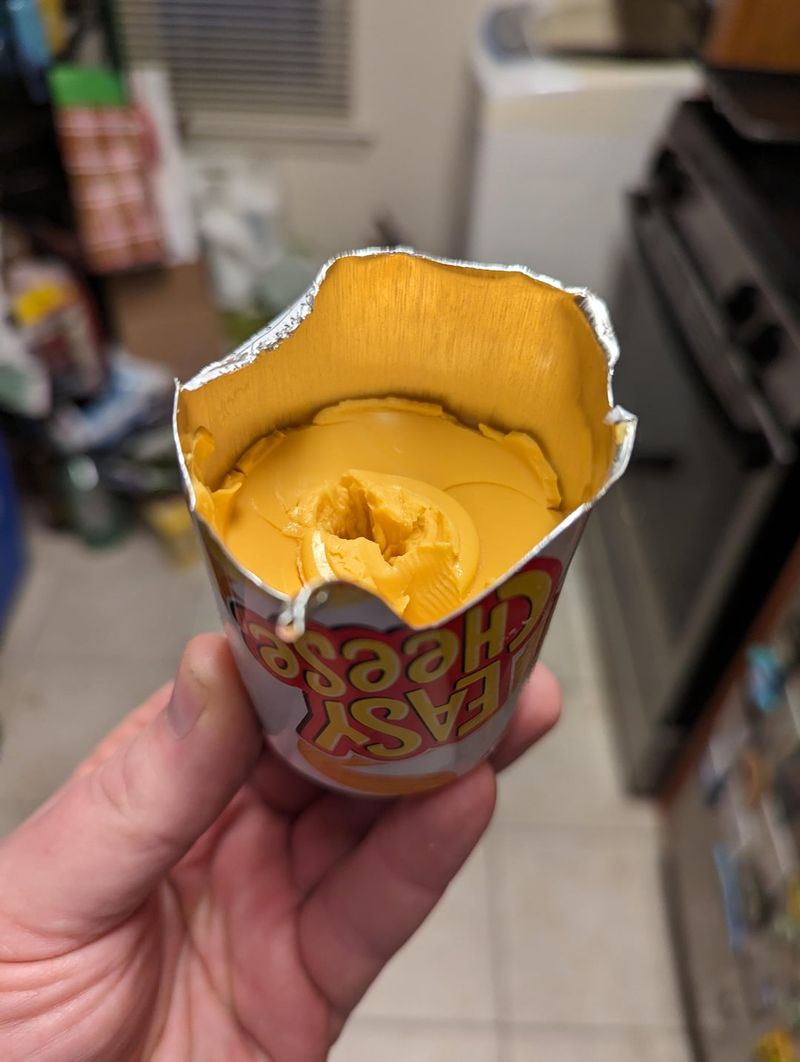 Spray Cheese (Easy Cheese)