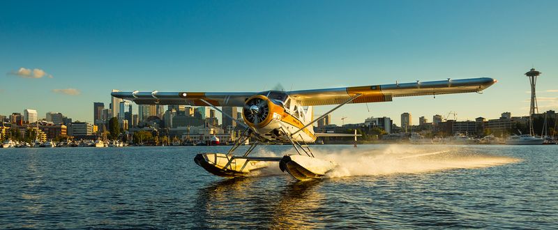 Watch Seaplanes Land on Lake Union