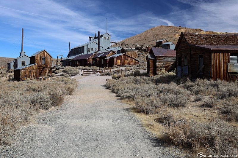 Experience Bodie's Wild West Atmosphere