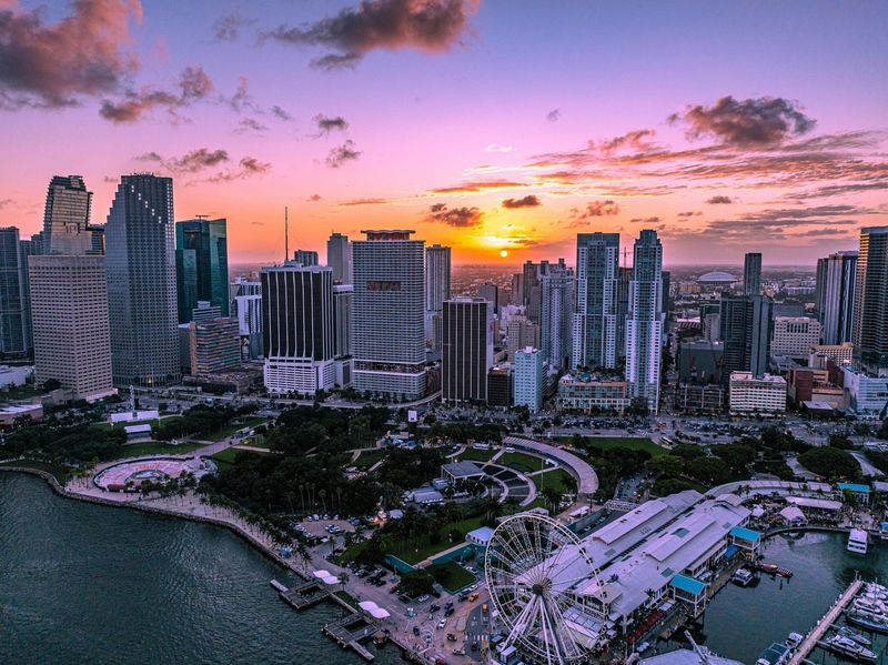 Bayfront sunsets and museum-park vibes