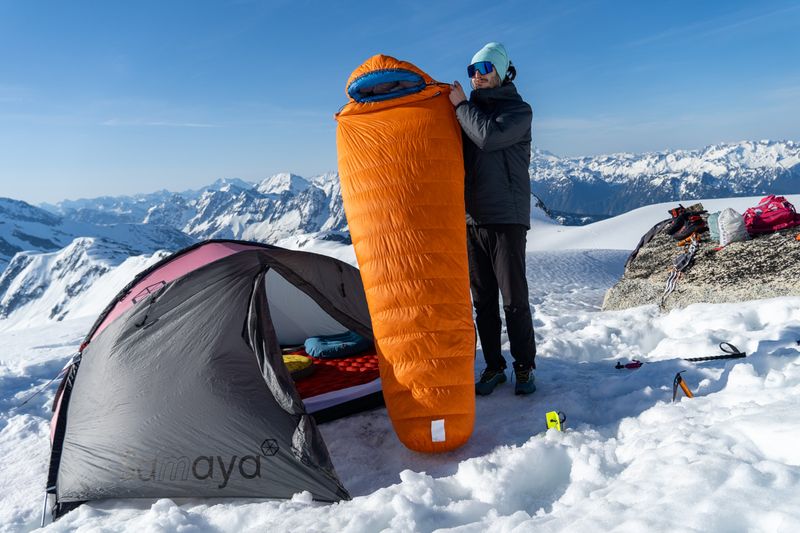 Feathered Friends Swallow UL 20 — Best premium 20°F for shoulder seasons
