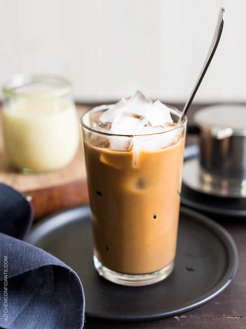 Ca Phe Sua Da (Vietnamese Iced Coffee)