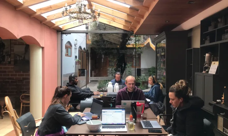Building Community Fights the Loneliness