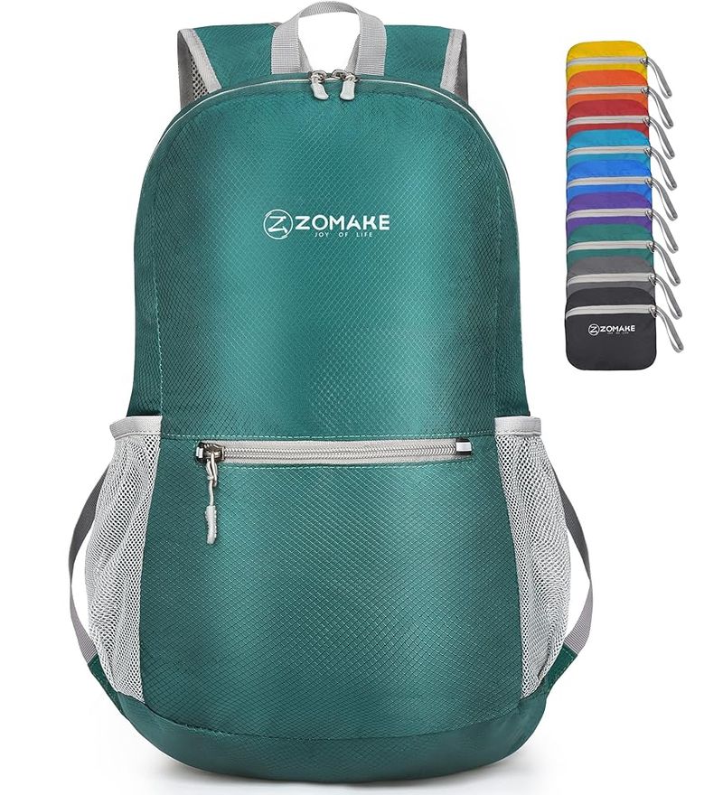 ZOMAKE Ultra Lightweight Hiking Backpack