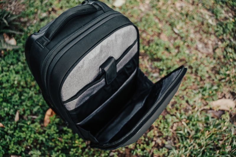 Nomatic Navigator Backpack