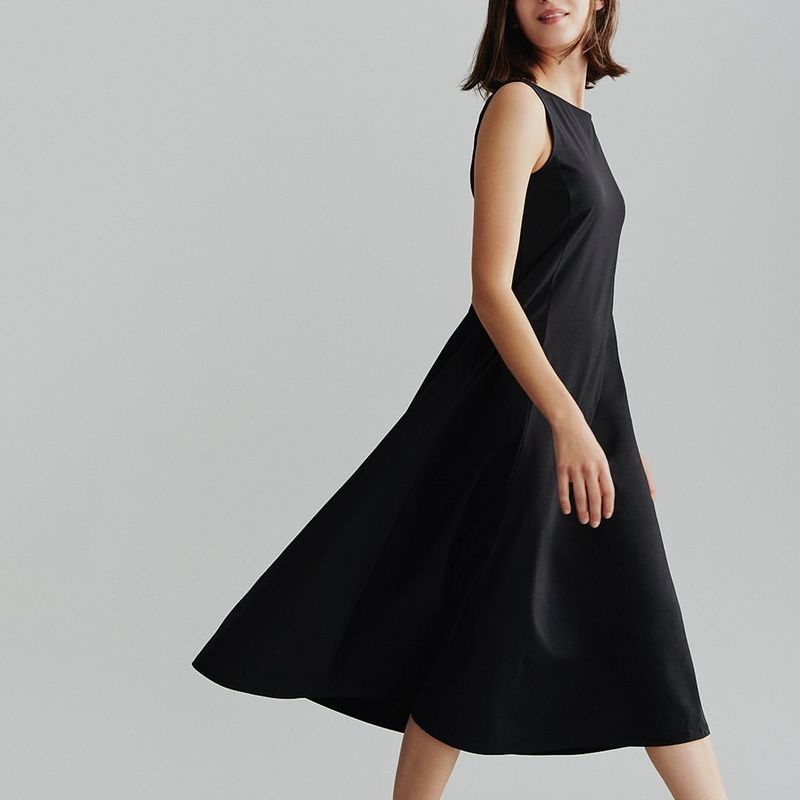 Uniqlo AIRism Sleeveless Dress