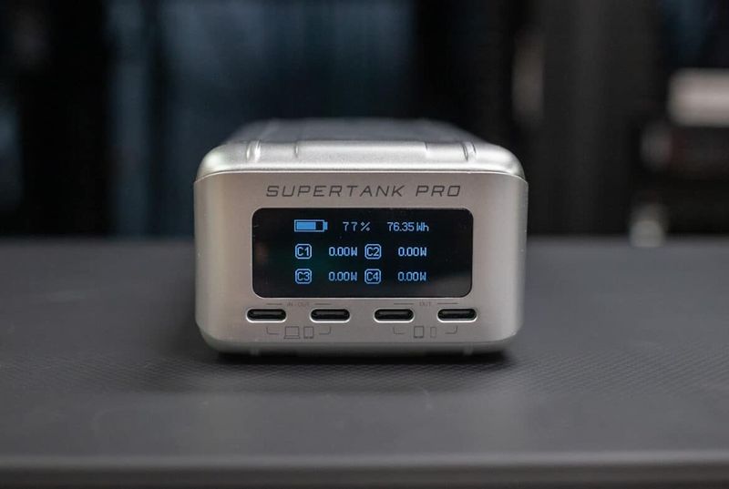 Zendure SuperTank Pro 26.8K-100W: Rugged Reliability