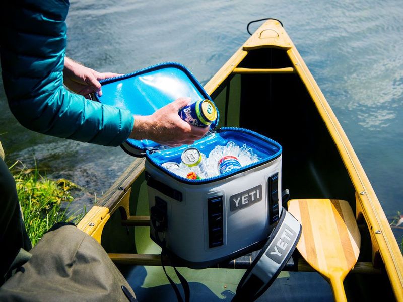 YETI Hopper Flip 12 (Soft Cooler)