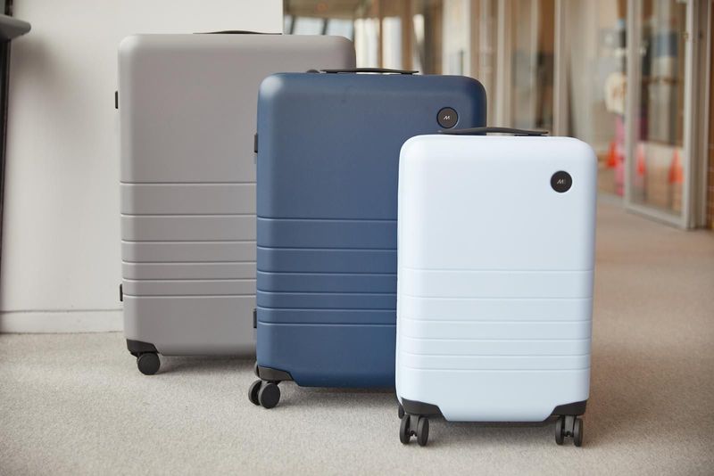 Monos Check-In Medium: Lightweight Champion for Overpacking Parents
