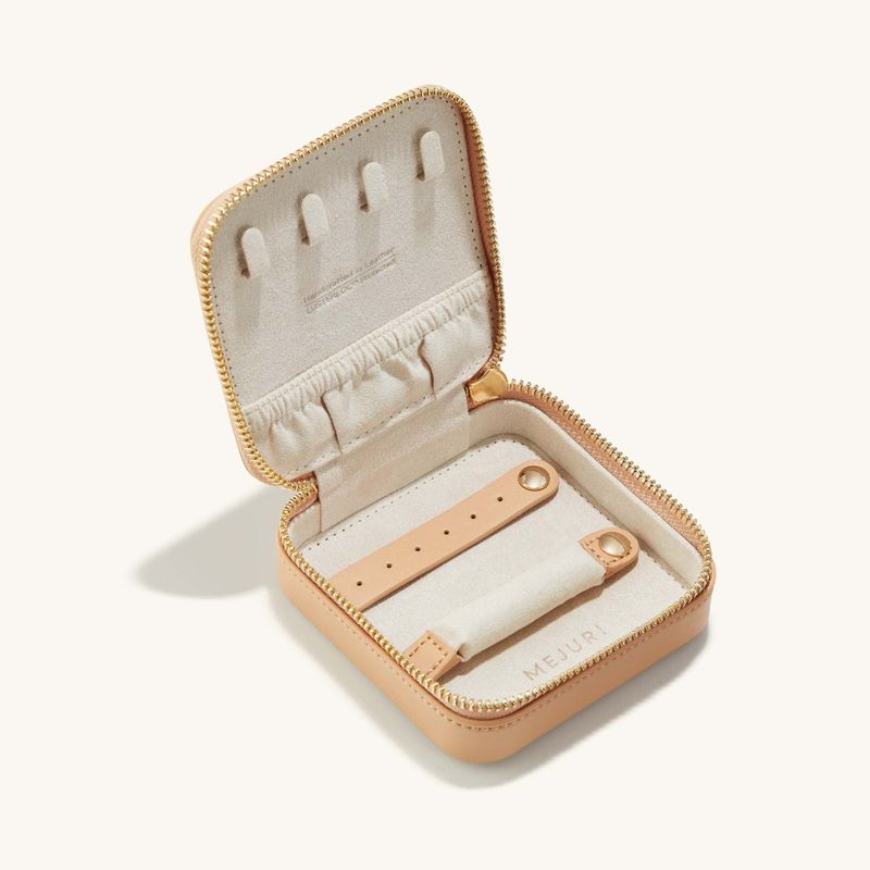 Mejuri Travel Jewelry Case