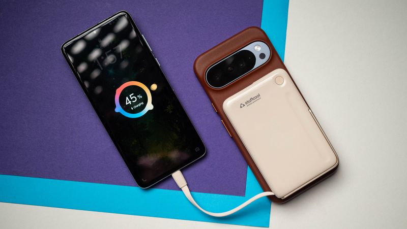 Stuffcool Click Trio: Three-Way Charging Solution