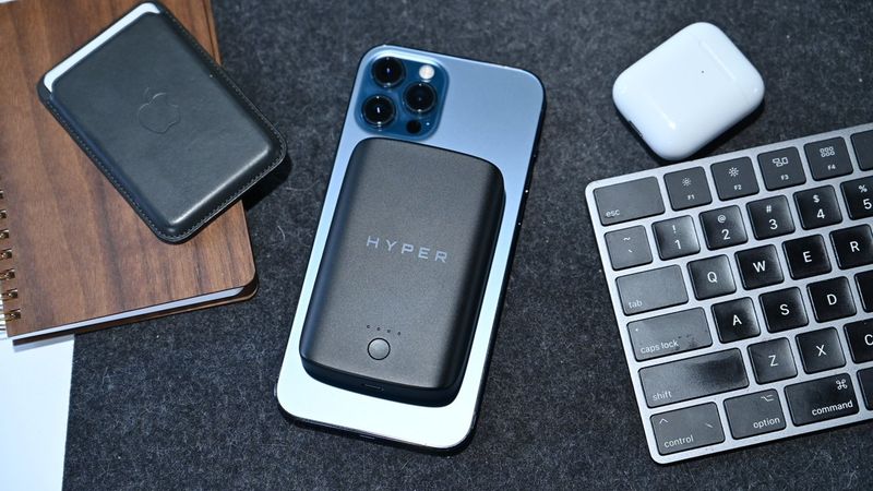 HyperJuice Magnetic Wireless Battery Pack