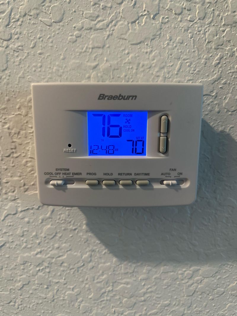 Room Thermostat Controls