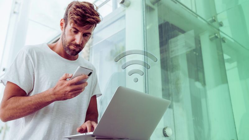 Safer Public Wi-Fi Habits (Plus Reputable VPN)