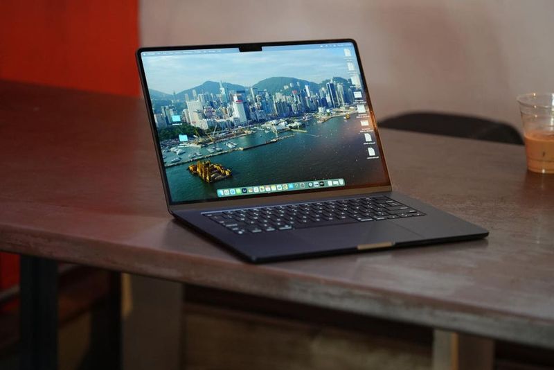 MacBook Air (M3): Value-Conscious Classic
