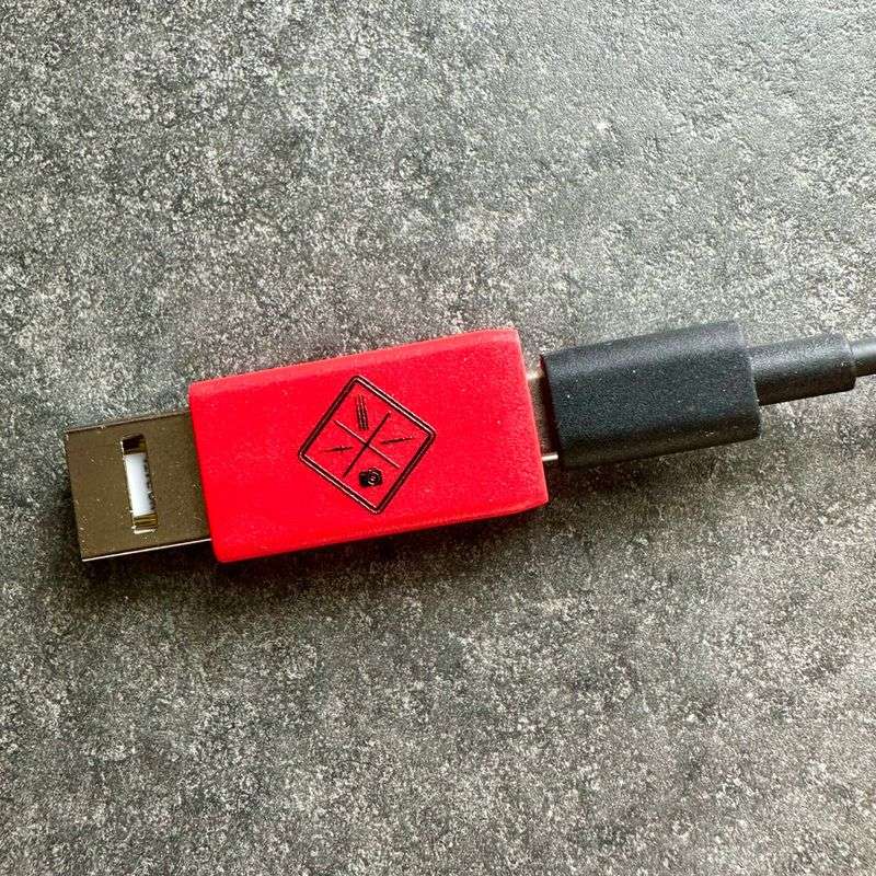 USB “Data-Blocker” / Charge-Only Cable