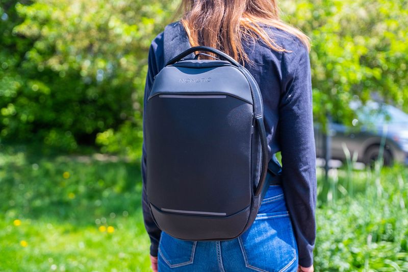 Nomatic Navigator Sling 10L