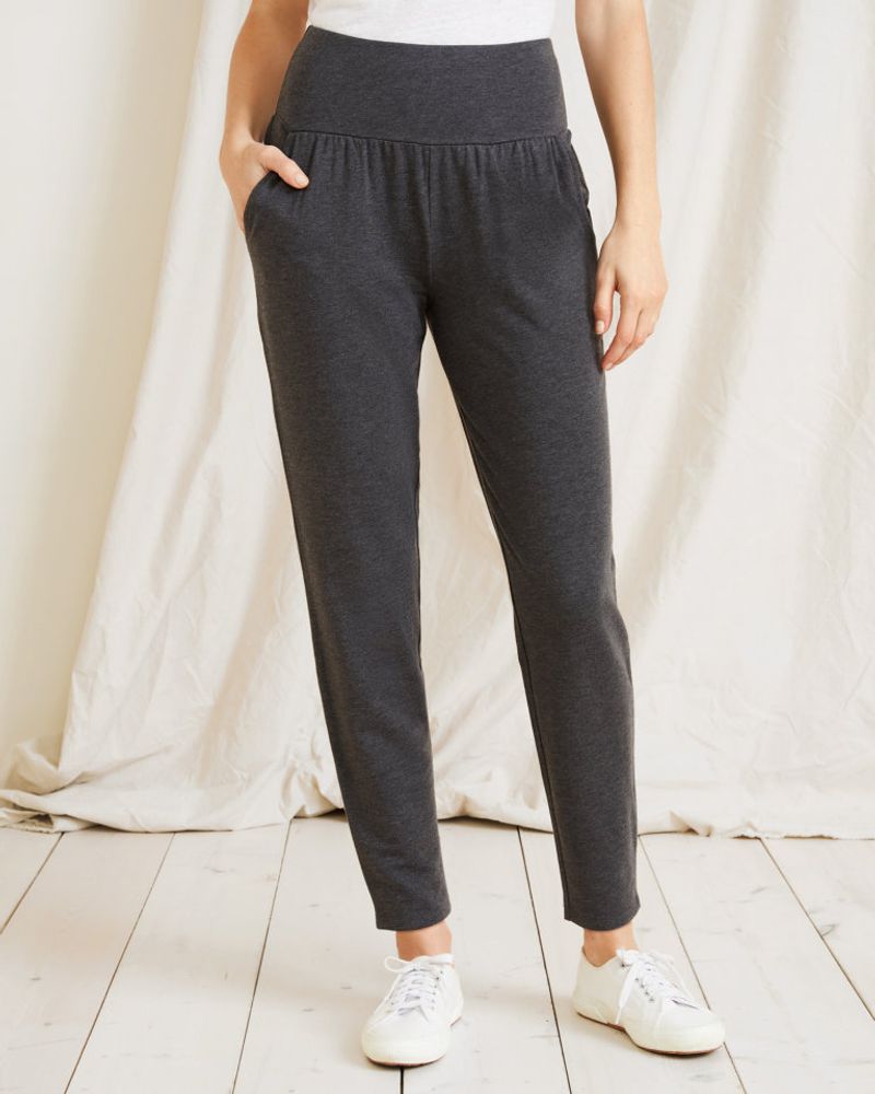 Rigid belts/tight waistbands → Pull-on styles with soft, wide waist