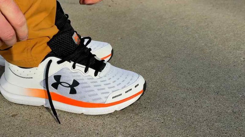 Under Armour Charged Assert 10 - The Budget-Friendly Champion