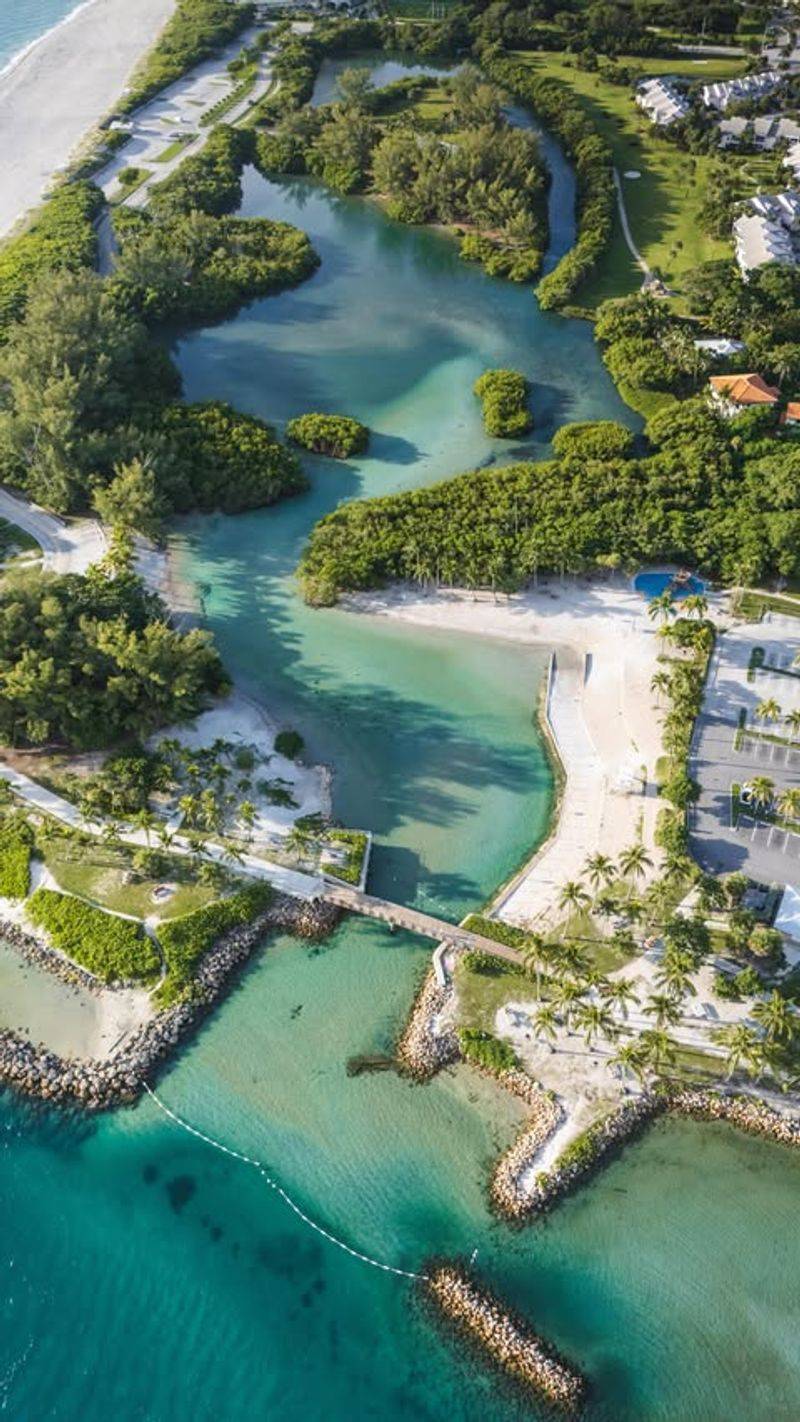 DuBois Park’s calm lagoon (great for families)