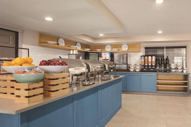 Country Inn & Suites (Choice Hotels)