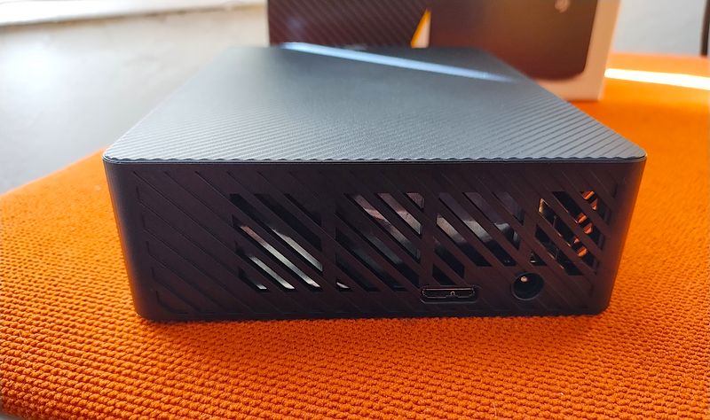 Seagate Expansion HDD (8–10TB)